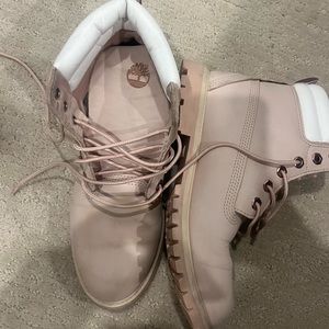 Light pink Timberlands size 8.5